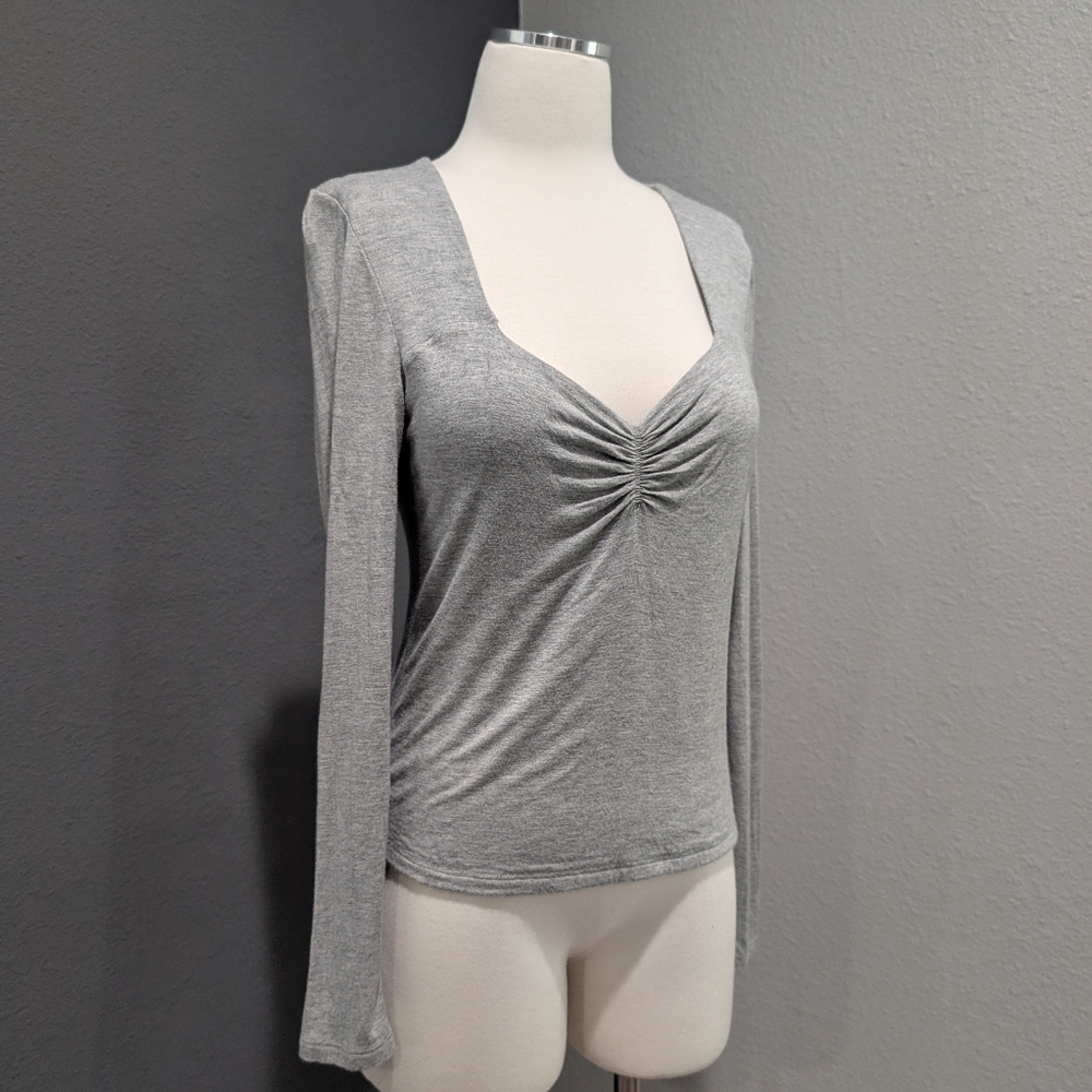 BP Nordstrom Women's Grey Heather Low Front Top Size Medium